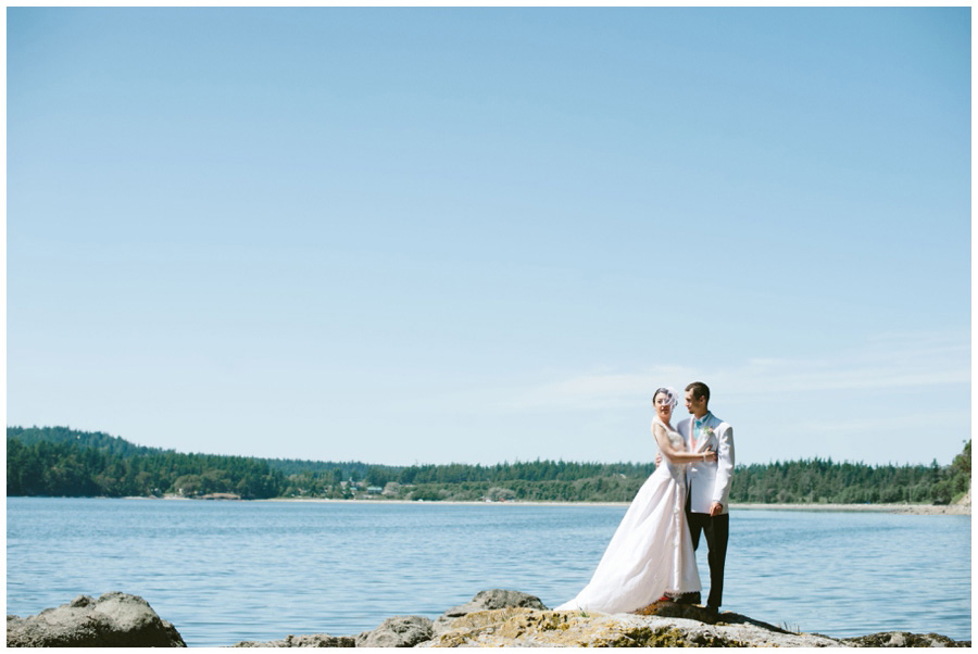 FEATURED Inn at Ship Bay wedding- photo01