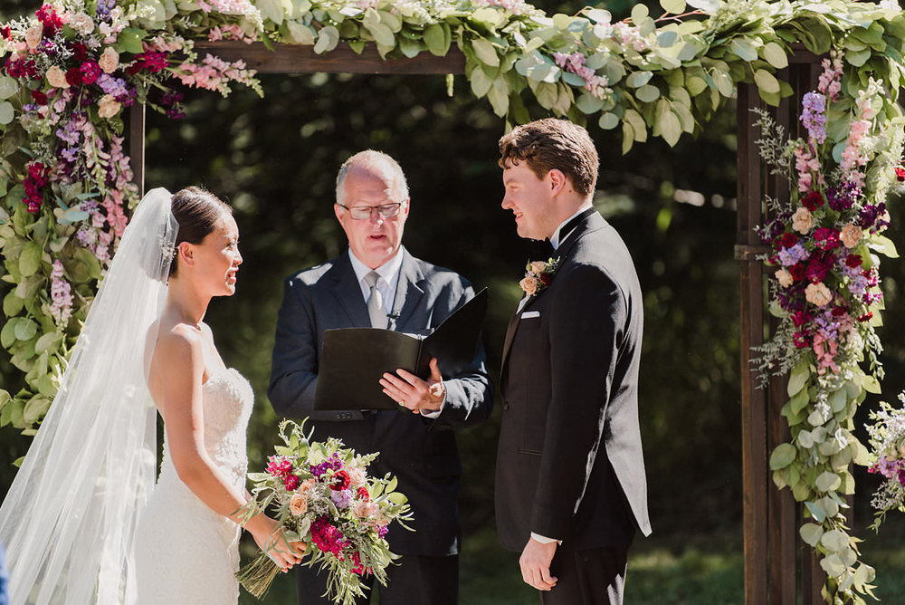  Storybrooks farm events wedding photos Redmond, Wa | Julianna J Photography | juliannajphotography.com 