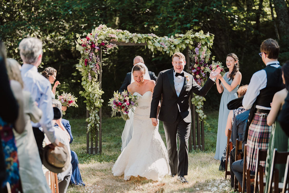  Storybrooks farm events wedding photos Redmond, Wa | Julianna J Photography | juliannajphotography.com 