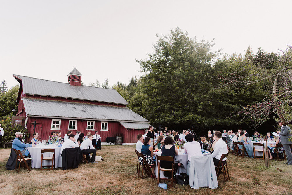  Storybrooks farm events wedding photos Redmond, Wa | Julianna J Photography | juliannajphotography.com 