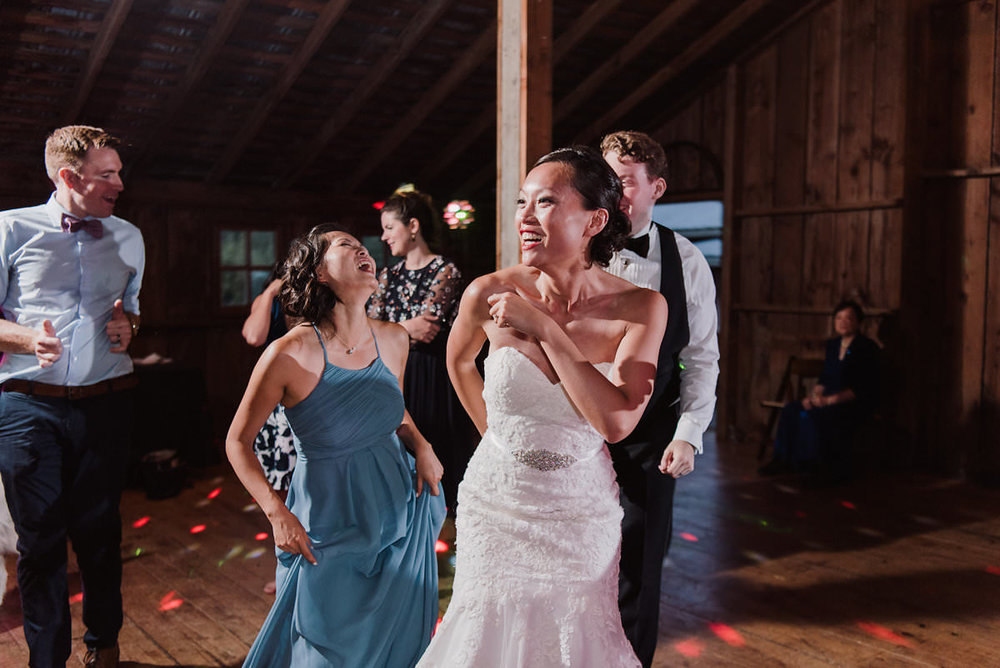  Storybrooks farm events wedding photos Redmond, Wa | Julianna J Photography | juliannajphotography.com 